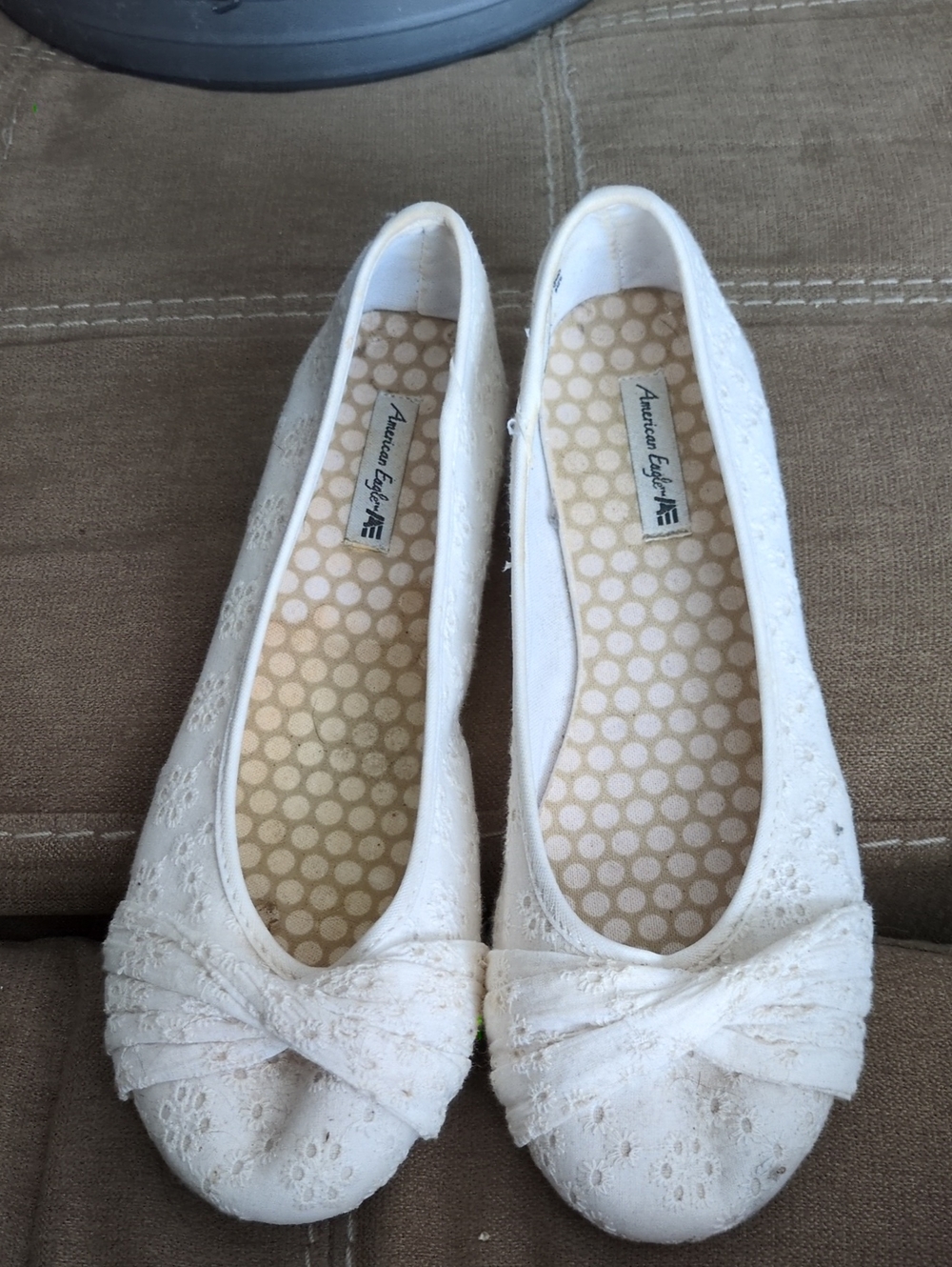 American Eagle Outfitters Cream Lace Knot Ballet Flats